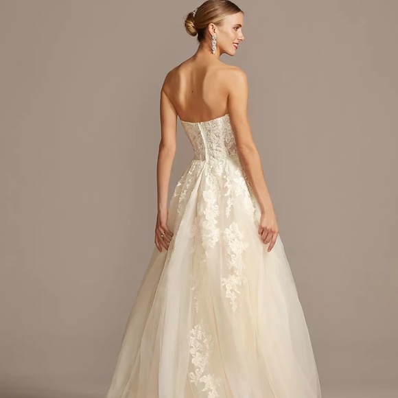 David’s Bridal Ivory Sheer Lace and Tulle Ball Gown Wedding Dress - Picture 2 of 10